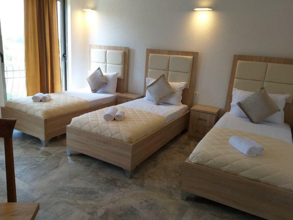 Hotel Gothia Ulcinj Exteriör bild