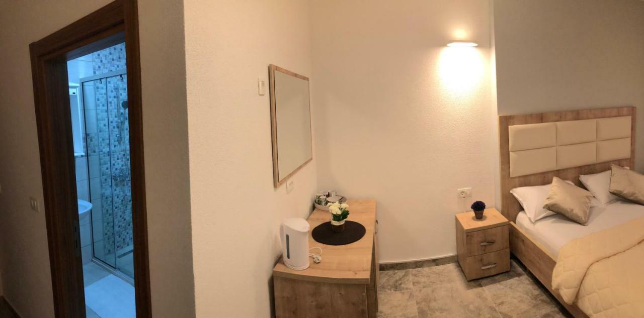 Hotel Gothia Ulcinj Exteriör bild