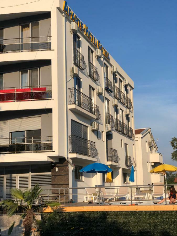 Hotel Gothia Ulcinj Exteriör bild